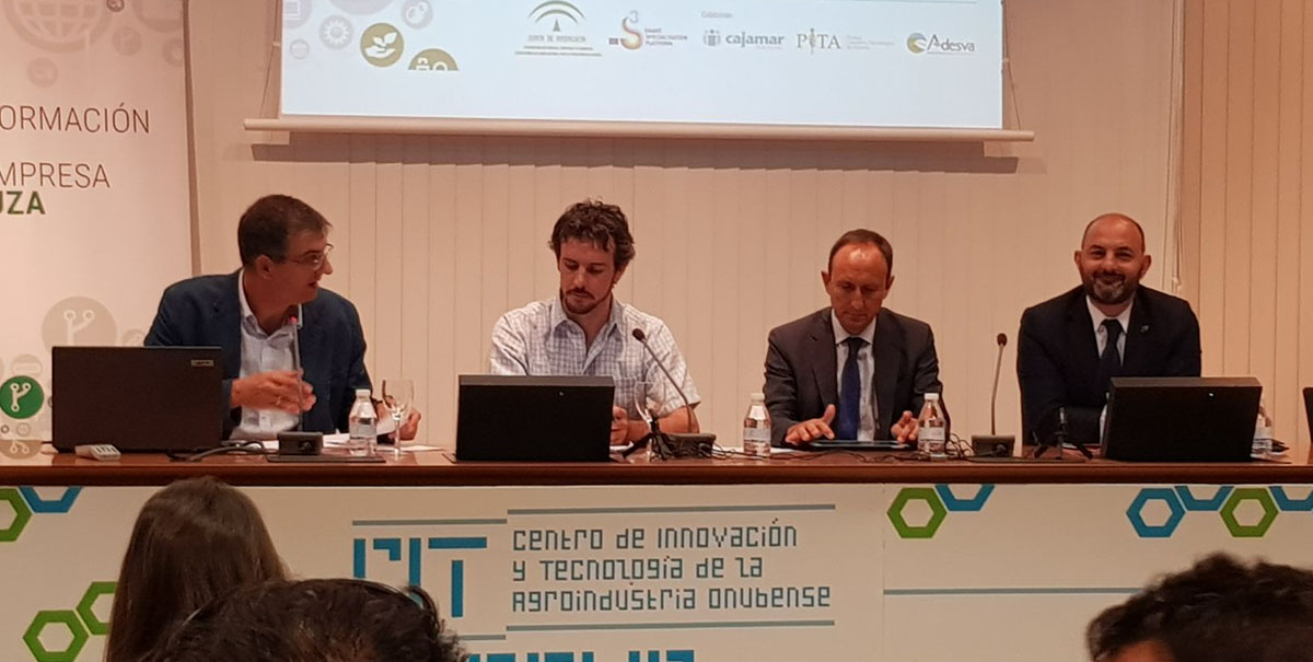 Momentos de la exposición sobre transformación digital agrícola